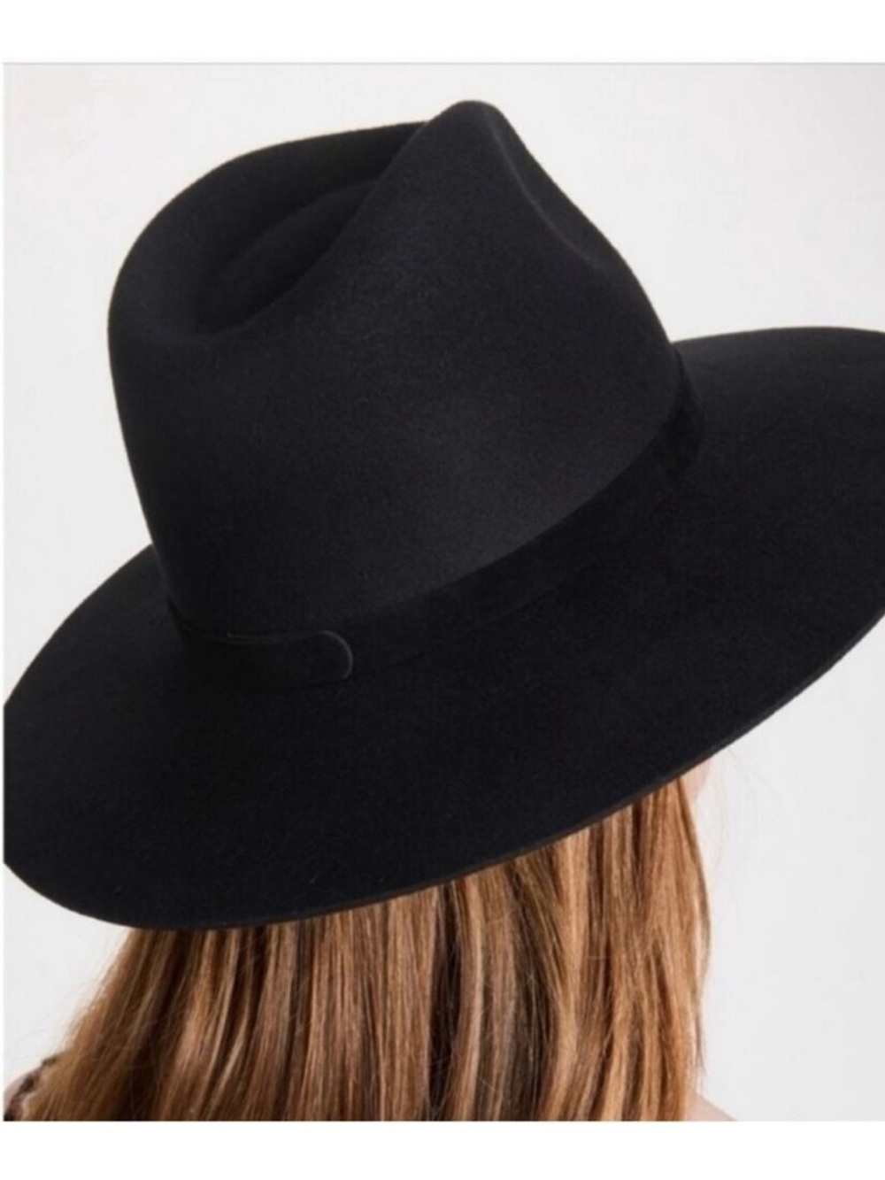 REVOLVE Lack of color the Grove wool Fedora NWT Large